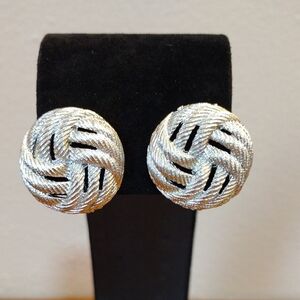 Vintage Coro Silver Tone Metal Textured Rope Swirl Clip On Earrings